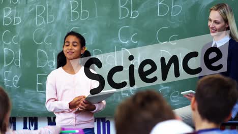 animación de la ciencia sobre feliz diversa maestra y chica en la pizarra.