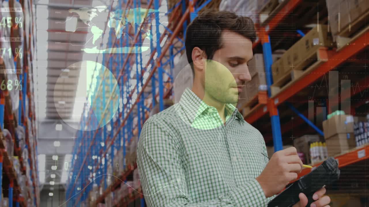 animación de procesamiento de datos sobre trabajador de almacén caucásico