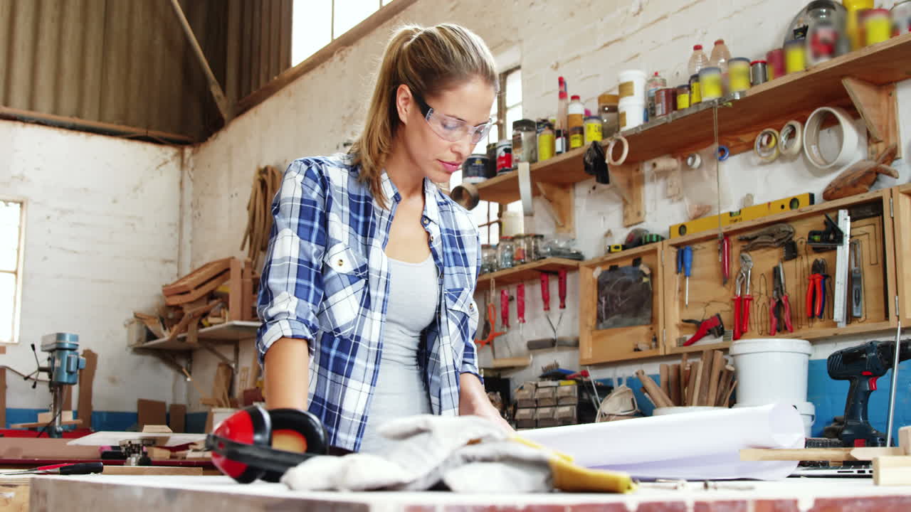 hermoso plan de lectura de carpintero