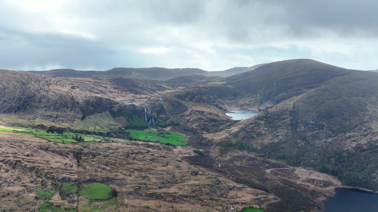Natura selvaggia Irlanda, le montagne di Kerry, luoghi e paesaggi epici.