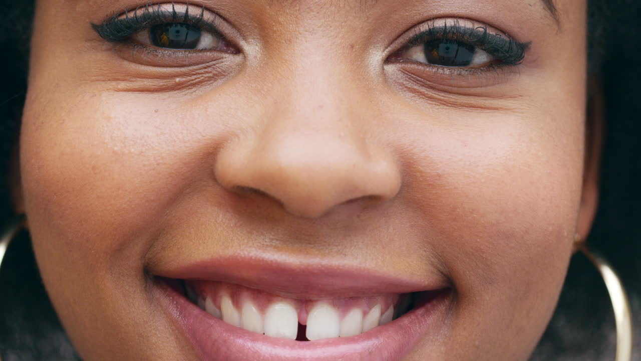 retrato de mujer sonriente