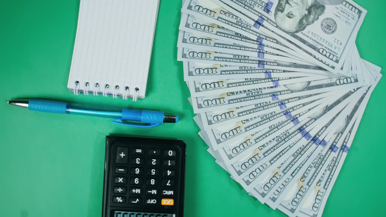 el dólar en el tocadiscos. el dólar girar girar. girar, hacer el diseño de la forma del círculo