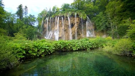 Wasserfall-In-Den-Plitvicer-Seen,-Kroatien.