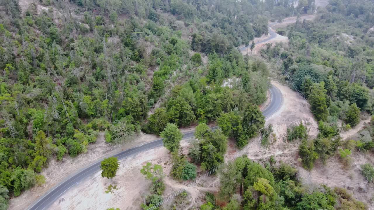 vista aérea de drones de las montañas west pokot chapalleria - kenia
