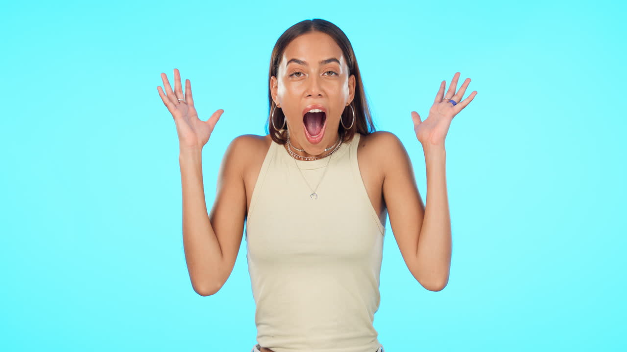 와우, omg와 스튜디오에서 여성의 얼굴