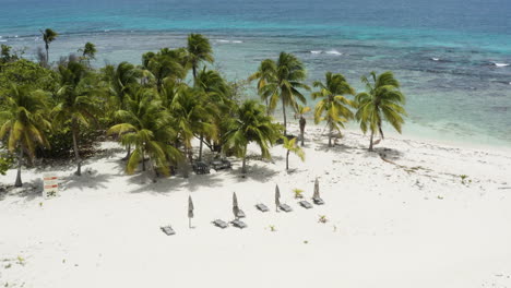 AERIAL---Beautiful-white-sand-beach,-Cayo-Lobos,-Fajardo,-Puerto-Rico,-forward-shot