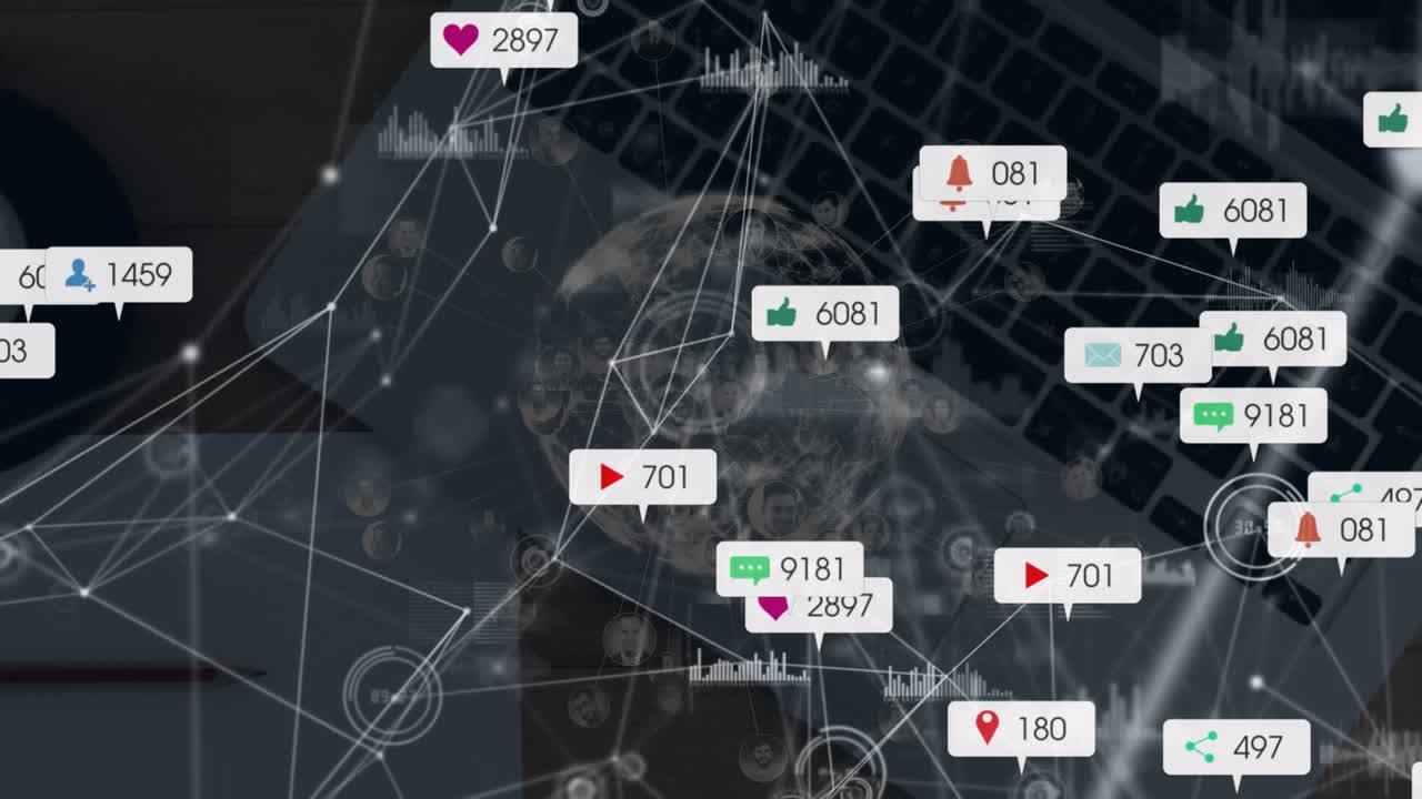 미디어 아이콘의 애니메이션과 노트북과 글로브를 통해 데이터 처리