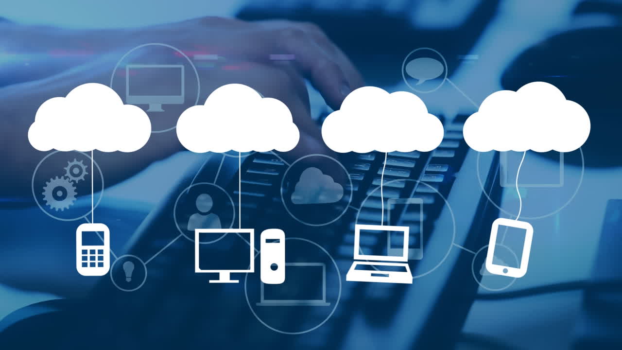 animación de nubes con iconos sobre las manos de un hombre caucásico escribiendo en el teclado