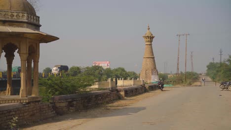 Antiguo-Puente-Mogol-En-Morena,-India