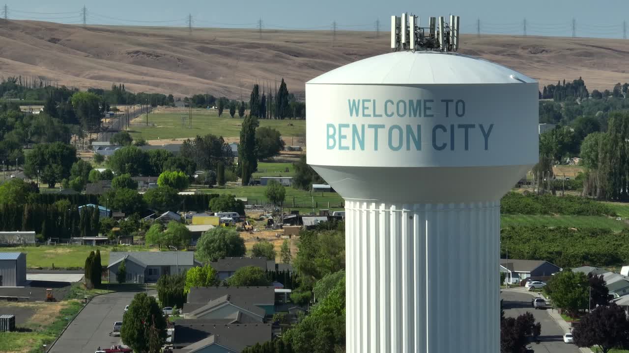 Tight shot pushing towards Benton City's water tower