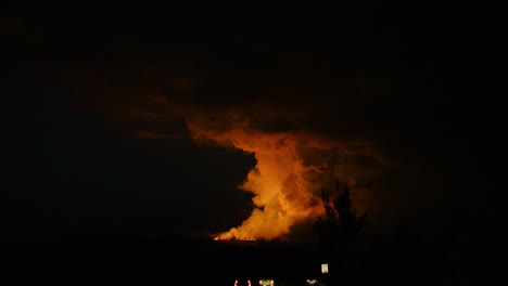 Mauna-Loa-erupting-on-Hawaii-Island-on-November,-28th-2022