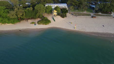 Frente-Al-Mar-De-Arena-De-Tallebudgera-Creek-Park-Y-Lugares-De-Pesca-De-Gold-Coast-En-Gold-Coast,-Qld,-Australia