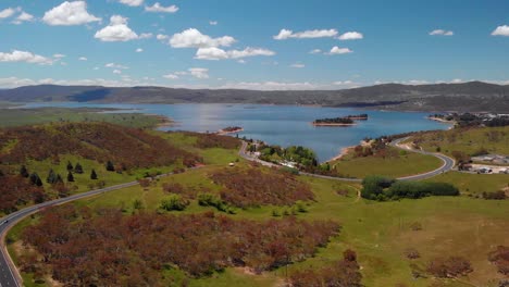 澳洲 jindabyne 湖沿岸的空中景色 - - 背面,無人機拍攝