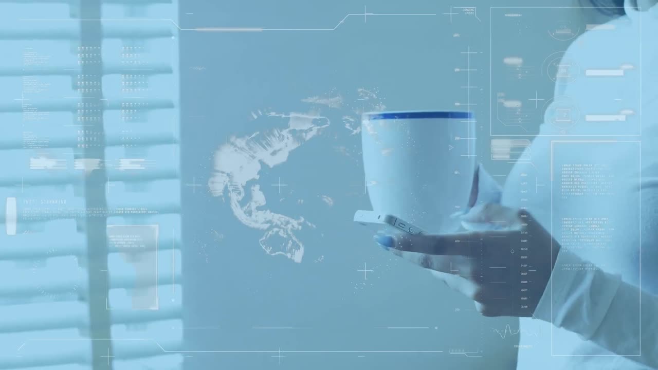 스마트폰을 사용하는 두 인종의 여성에 대한 지구의 애니메이션과 데이터 처리