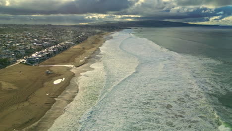 Paisaje-Panorámico-Aéreo-En-Manhattan-Beach-Los-Angeles-Surf-Horizonte-De-La-Ciudad