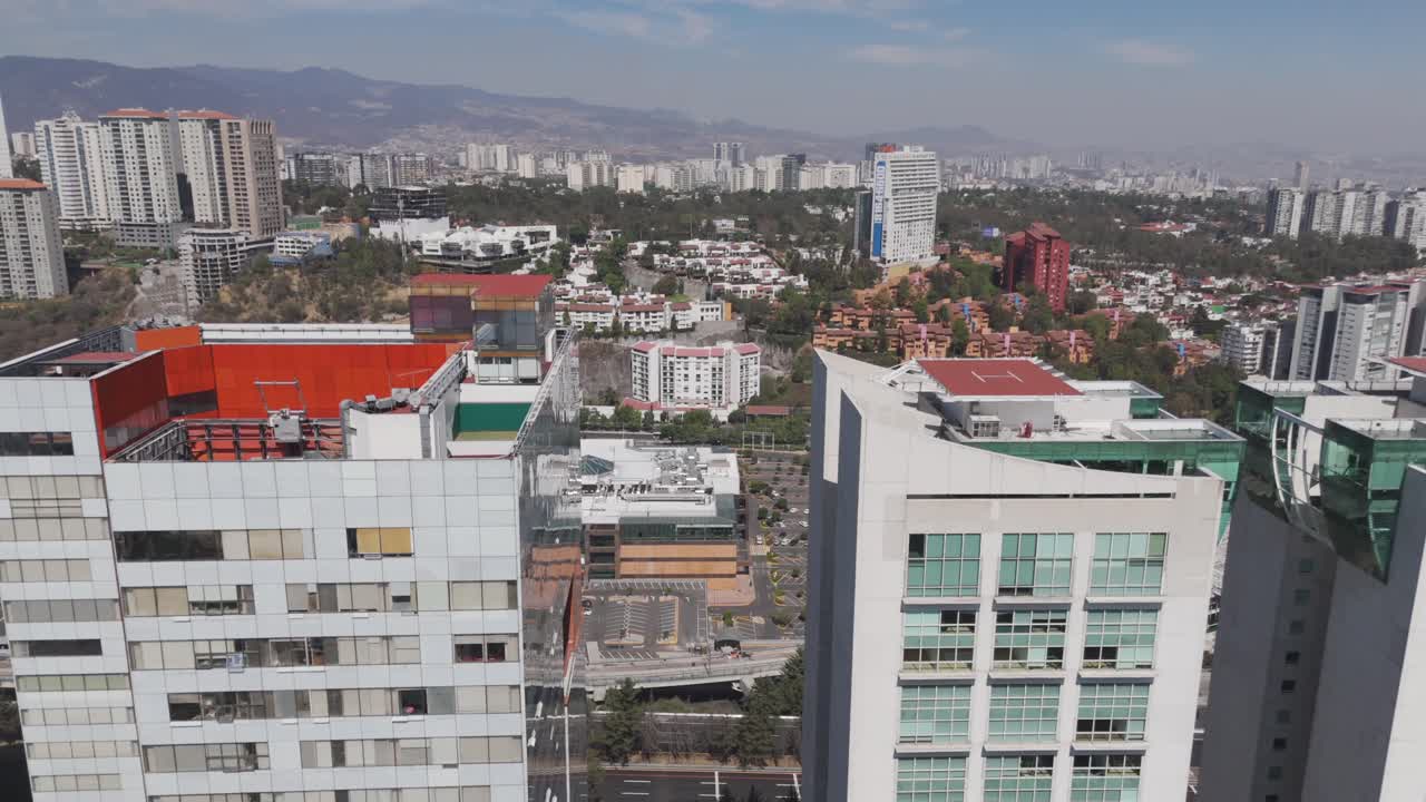 vista aérea de edificios en santa fe méxico