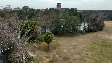 Luftaufnahme-Des-Heiligen-Namens-In-Der-Jesus-Christus-Kirche-An-Der-Loyola-University-In-New-Orleans