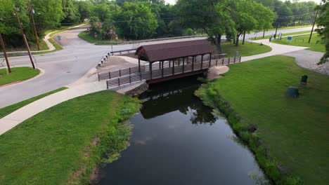 Imágenes-Aéreas-Del-Parque-Bear-Creek-En-Keller,-Texas