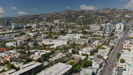 vista aérea de las colinas de hollywood en los ángeles, california