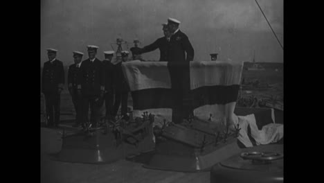 king george v visita el hms barham que participó en la batalla de jutlandia