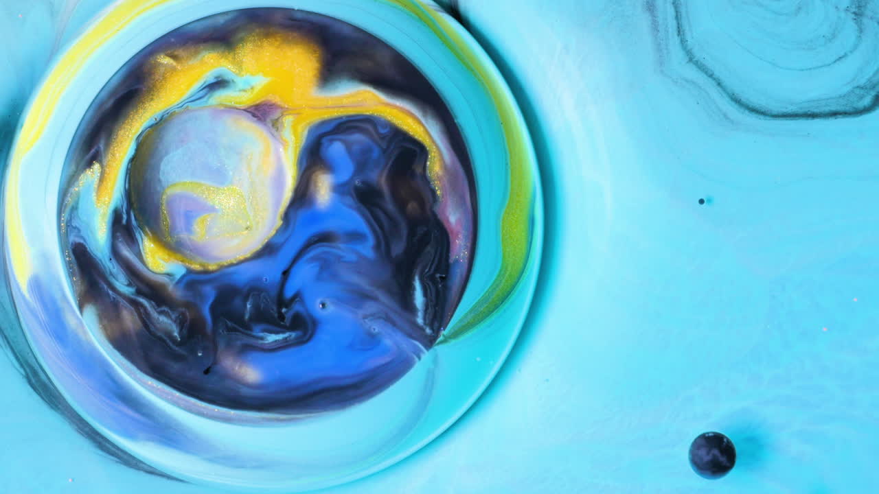 arte líquido abstracto con remolinos de color