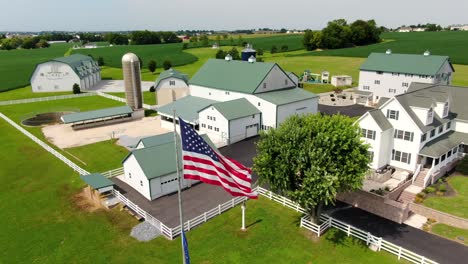 Dramatische-Ländliche-Bauernhofszene-In-Den-Vereinigten-Staaten-Von-Amerika,-Usa