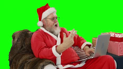 Santa-claus-using-laptop