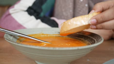 Garlic-bread-on-a-plate-on-table-,