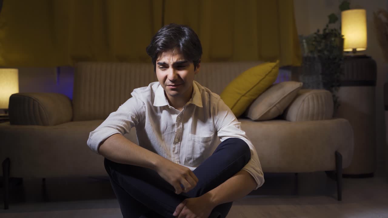 슬프고 긴장된 남자