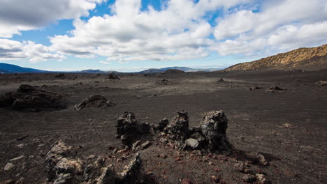 paisaje volcánico en islandia