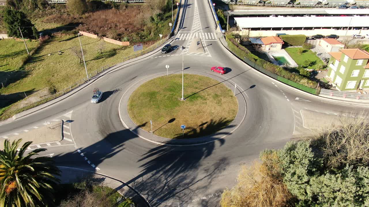 위에서 볼 수 있는 순환교차로