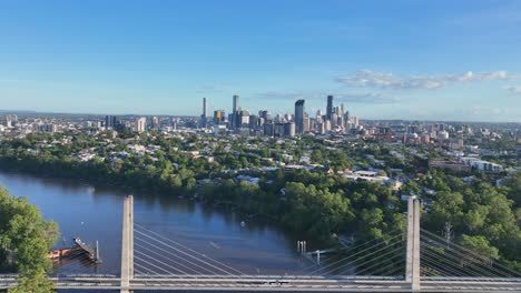 the brisbane green bridge with the brisbane city skyline in the background