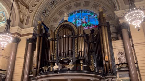 pipe organ inside liverpool st george's hall the great hall