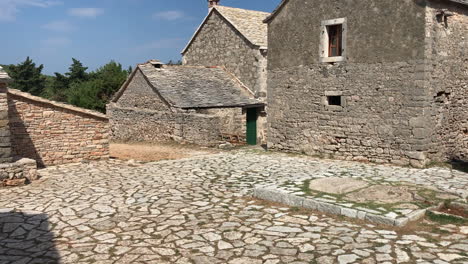 Shot-of-a-small-house-in-Humac,-Croatia