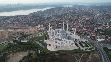 Grand-Mosque-in-City