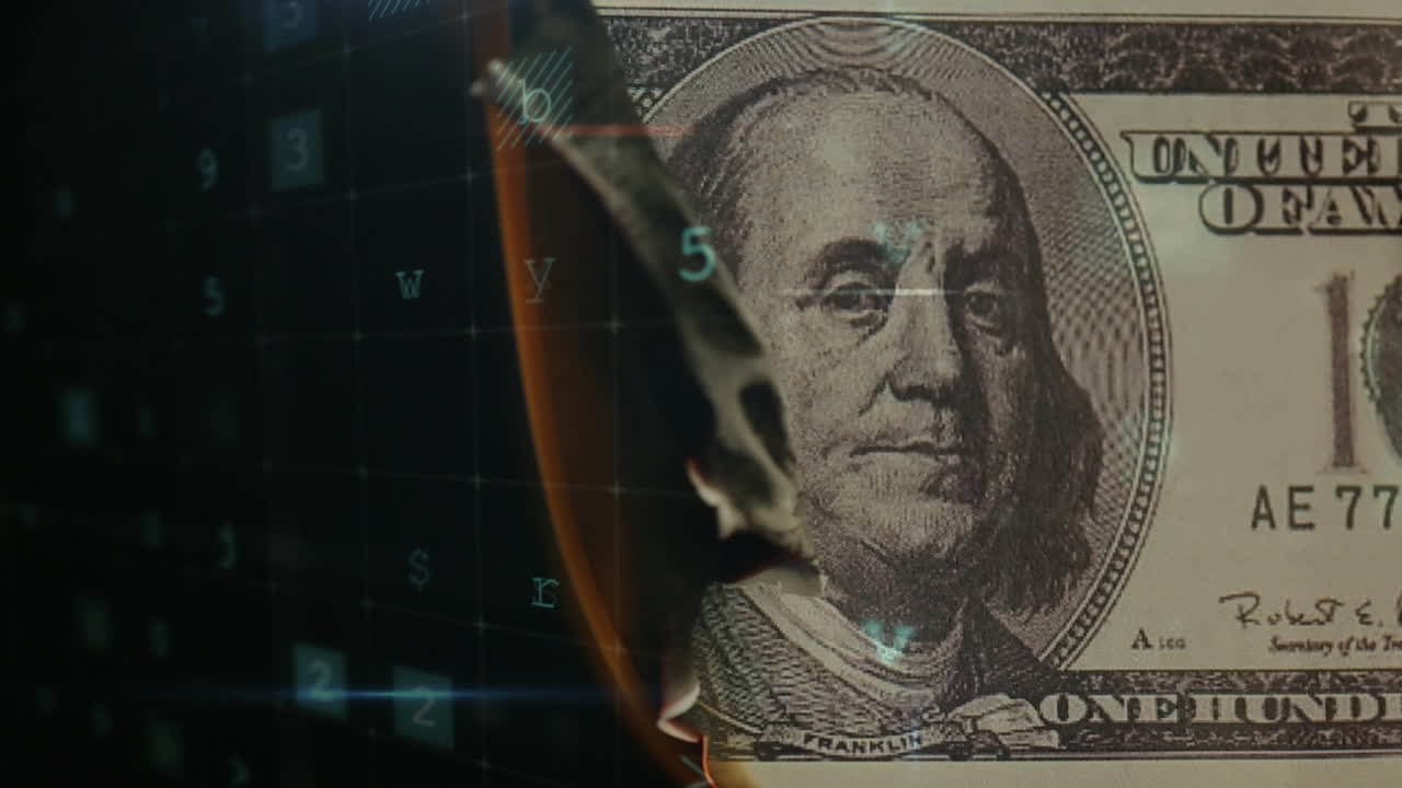 animación del procesamiento de datos sobre un billete en llamas