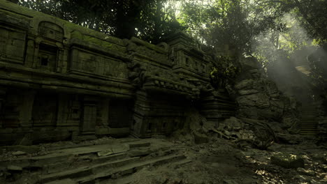 antiguo templo de piedra cubierto por la exuberante jungla en camboya al mediodía