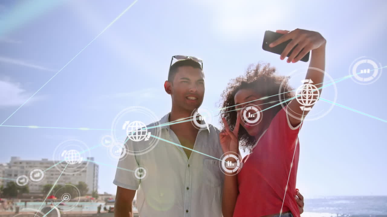 animación de una red de conexiones sobre una pareja feliz en la playa