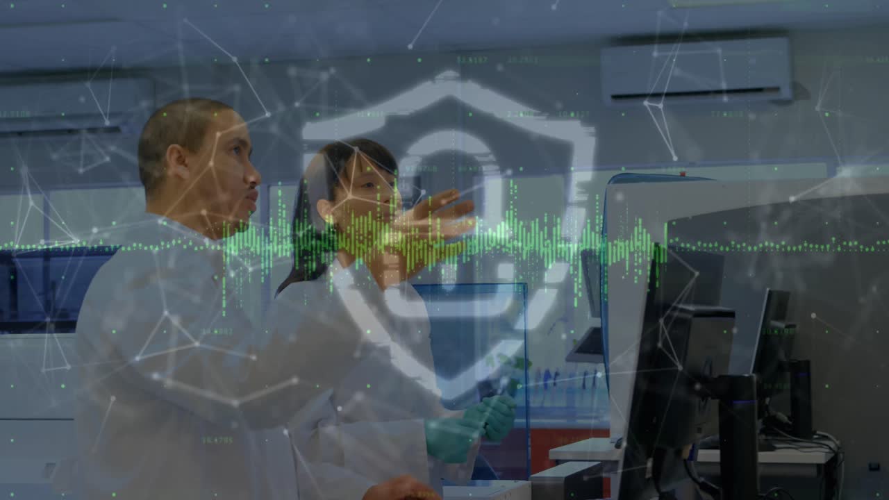 animación del candado de seguridad y la red de conexiones sobre la gente de negocios