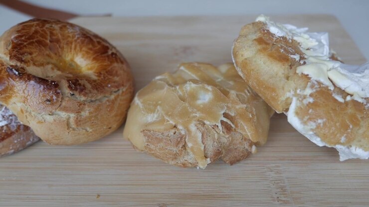 Crusty and crumbly dough with different coloured icing biscuits traditional from Spain. Rosquillas de San Isidro.