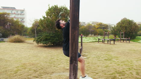 man starting a hard morning workout outdoors