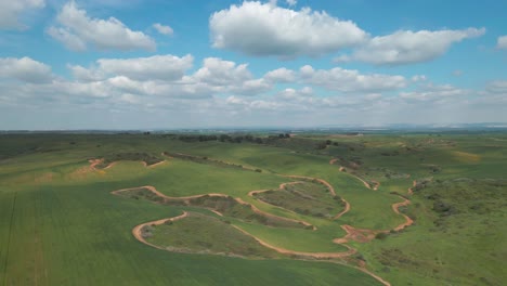 Campos-Verdes-En-Los-Distritos-Del-Sur-Kibbutz-Ruhama