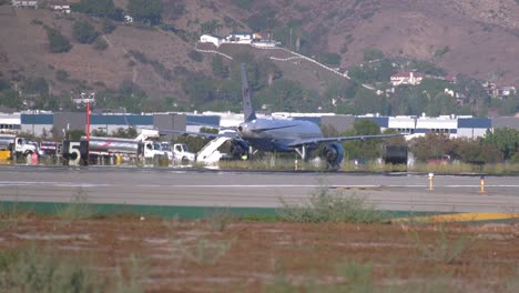 Avión-De-La-Fuerza-Aérea-2-En-El-Aeropuerto