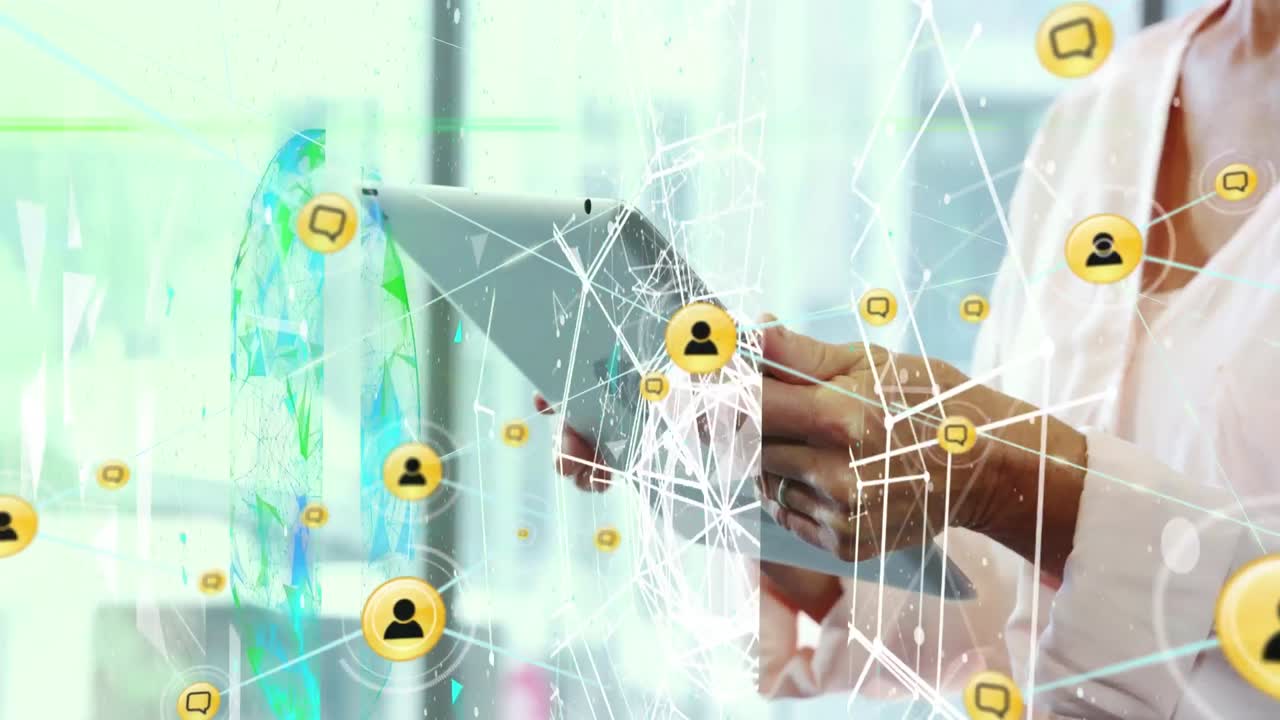 스마트 폰을 사용하는 두 인종 비즈니스 여성에 대한 연결 네트워크의 애니메이션