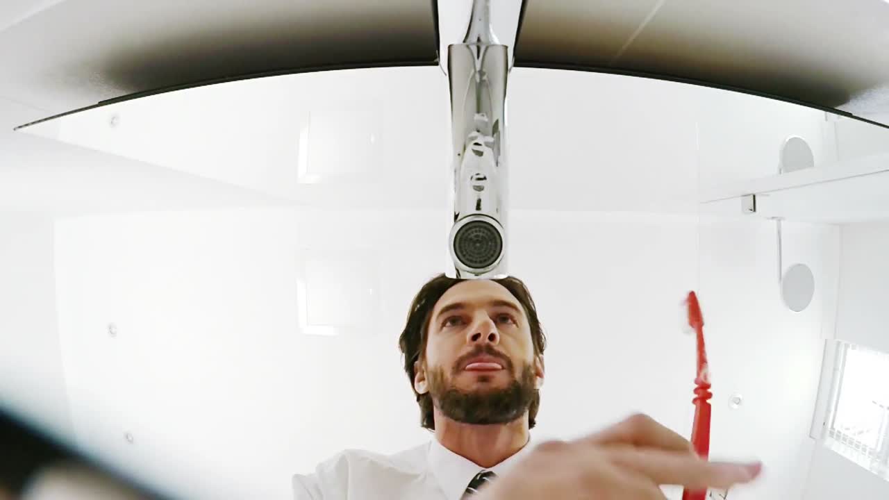 치아를  ⁇ 는 남자