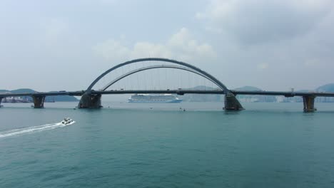 Proyecto-De-Construcción-Del-Enlace-Cruzado-De-La-Bahía-De-Hong-Kong,-Un-Puente-Doble-De-Dos-Carriles-Que-Conecta-El-Túnel-Tseung-Kwan-O-Lam-Tin-Con-La-Carretera-Wan-Po,-Vista-Aérea