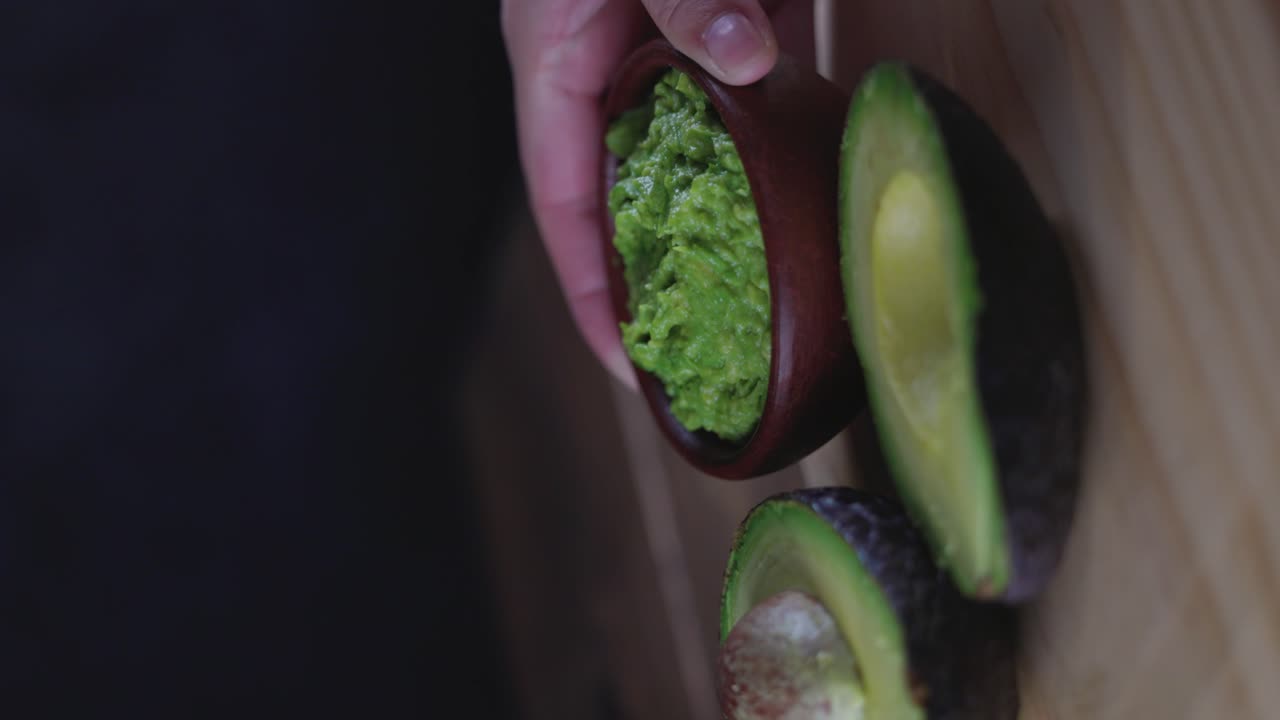 Chilensk typisk avokadomat, palta, Chile, trebakgrunn, selektiv fokus