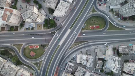 Verkehrsbewegung-Am-Stadtknotenpunkt