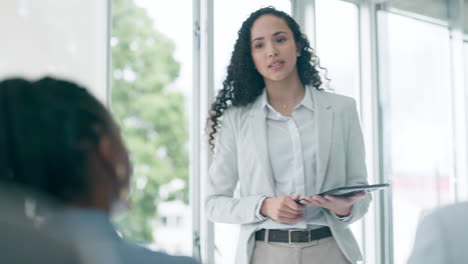 Geschäft,-Coaching-Und-Frau-In-Der-Werkstatt