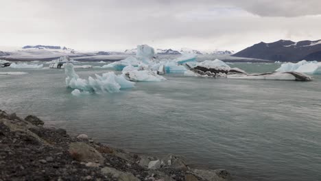 glacier lagoon in iceland with timelapse video